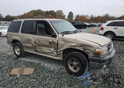 2000 Ford Explorer Xlt from USA, damaged, VIN 1FMZU63X5YUB61399